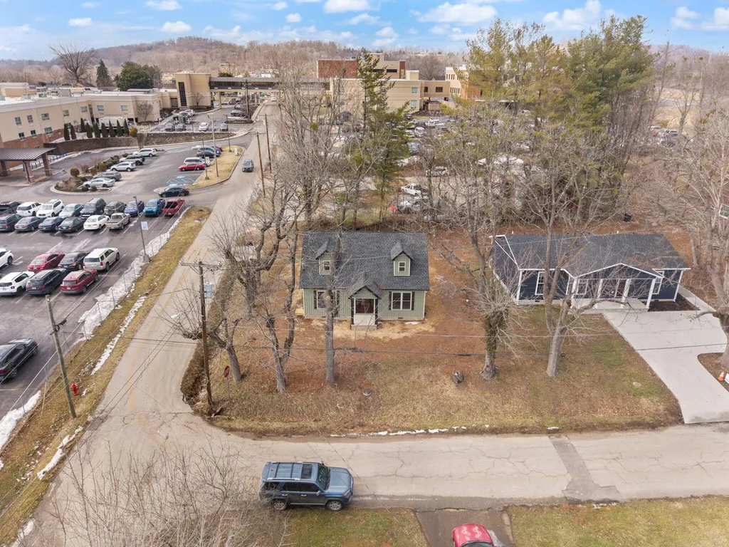 220 Newcomb Avenue Mt Vernon KY 40456