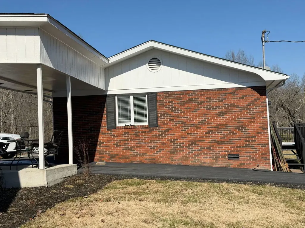 184 Osborne Road Pineville KY 40977