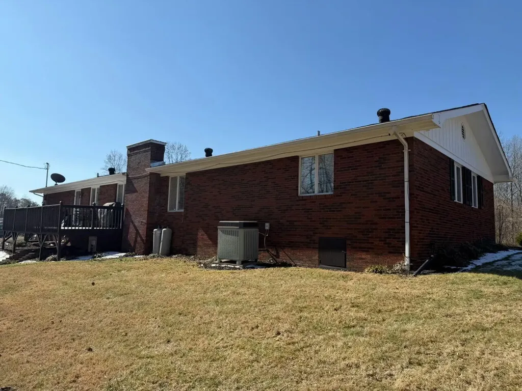 184 Osborne Road Pineville KY 40977