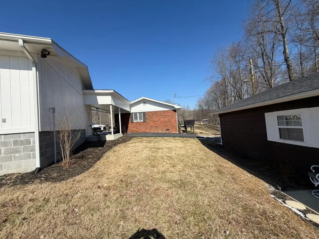 184 Osborne Road Pineville KY 40977