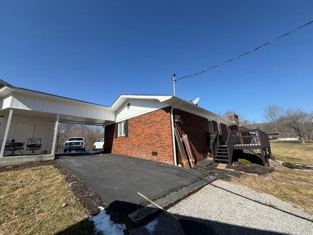 184 Osborne Road Pineville KY 40977