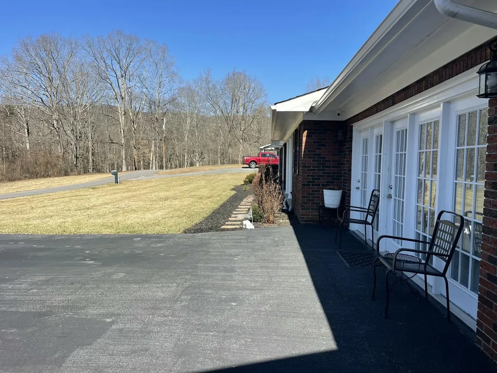 184 Osborne Road Pineville KY 40977