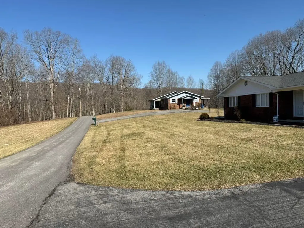184 Osborne Road Pineville KY 40977