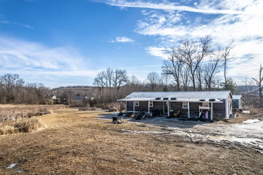 6835 Levee Road Jeffersonville KY 40337