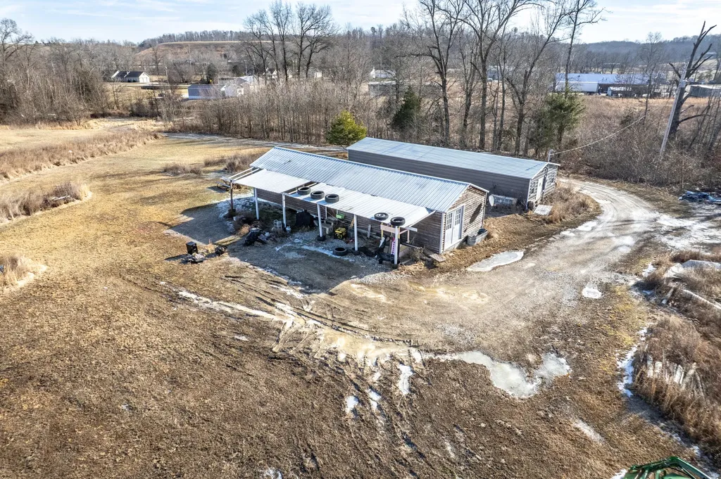 6835 Levee Road Jeffersonville KY 40337