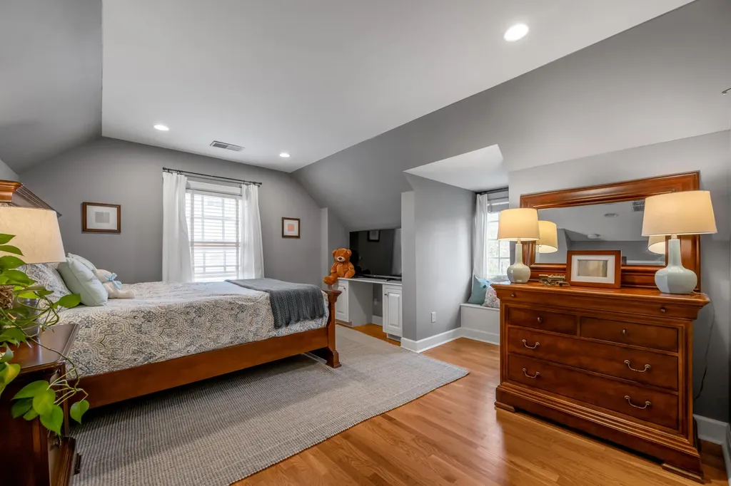 325 Kingsway Drive Lexington KY 40502