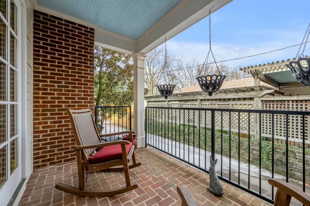 325 Kingsway Drive Lexington KY 40502