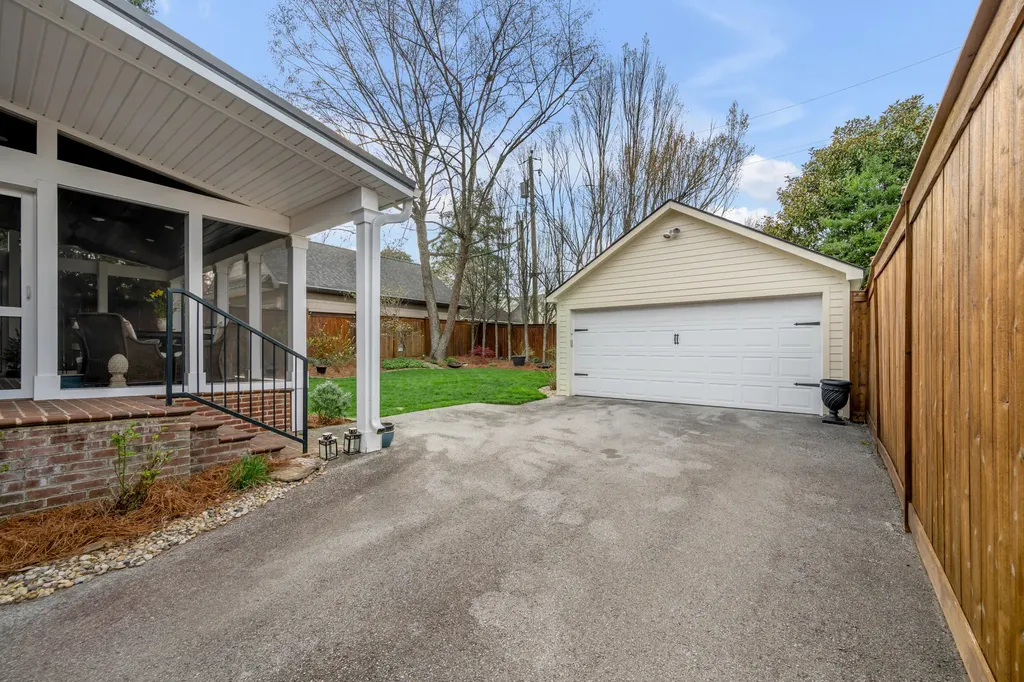 325 Kingsway Drive Lexington KY 40502