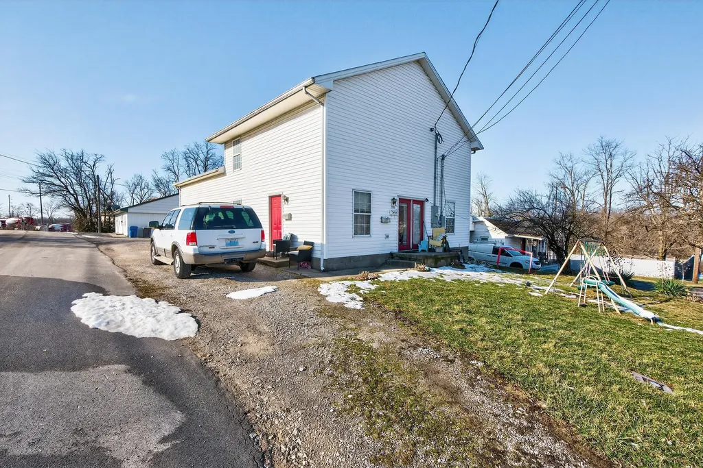 144 Holly Avenue Winchester KY 40391