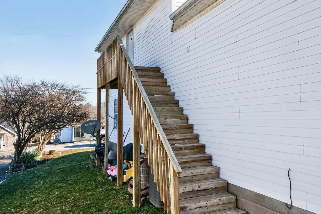 144 Holly Avenue Winchester KY 40391