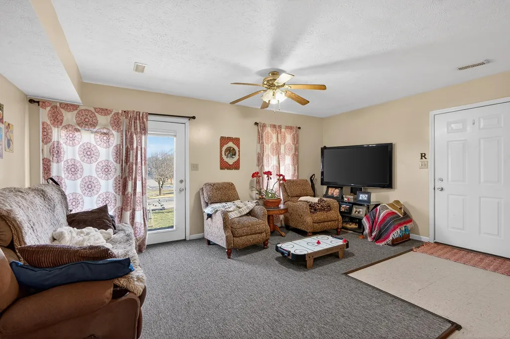 144 Holly Avenue Winchester KY 40391