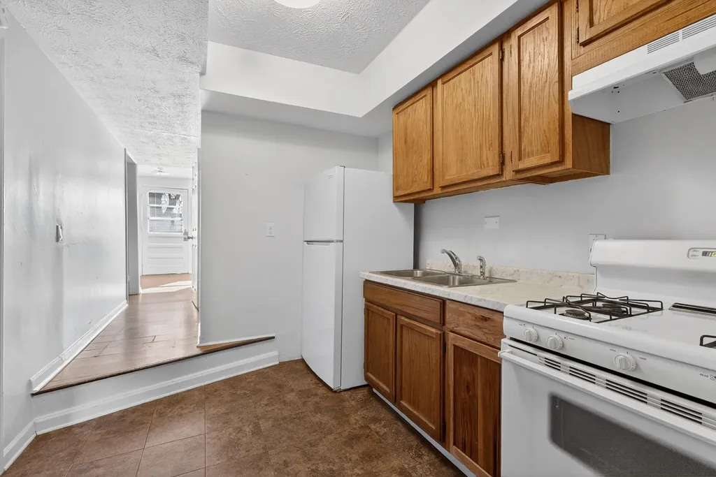 144 Holly Avenue Winchester KY 40391