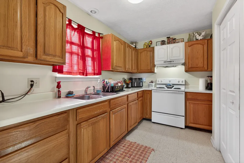 144 Holly Avenue Winchester KY 40391