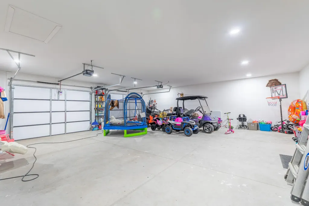 2009 East Williamsburg Street Whitley City KY 42653