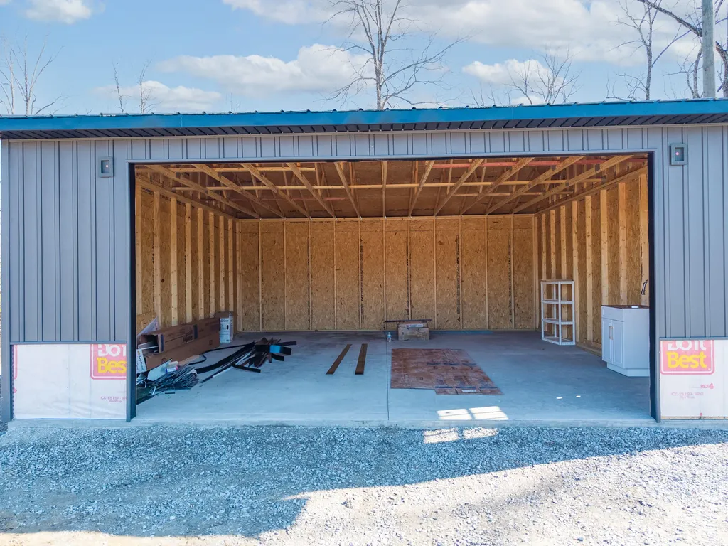 2009 East Williamsburg Street Whitley City KY 42653