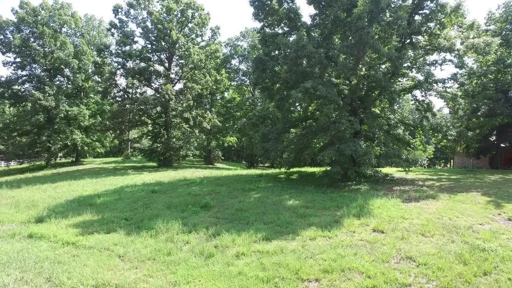 29 Hickory Point Drive Monticello KY 42633