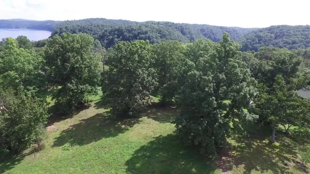 29 Hickory Point Drive Monticello KY 42633