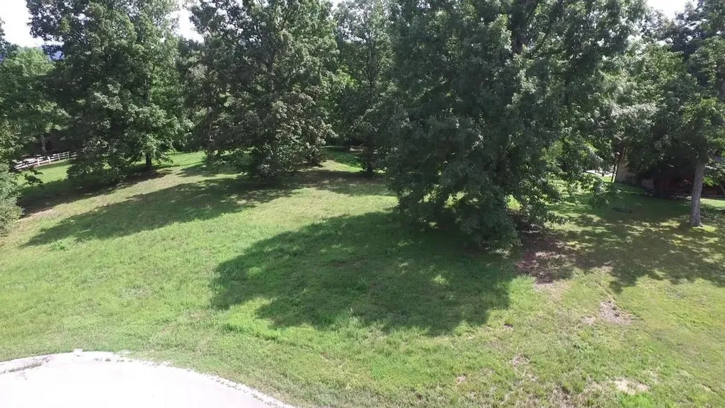 29 Hickory Point Drive Monticello KY 42633