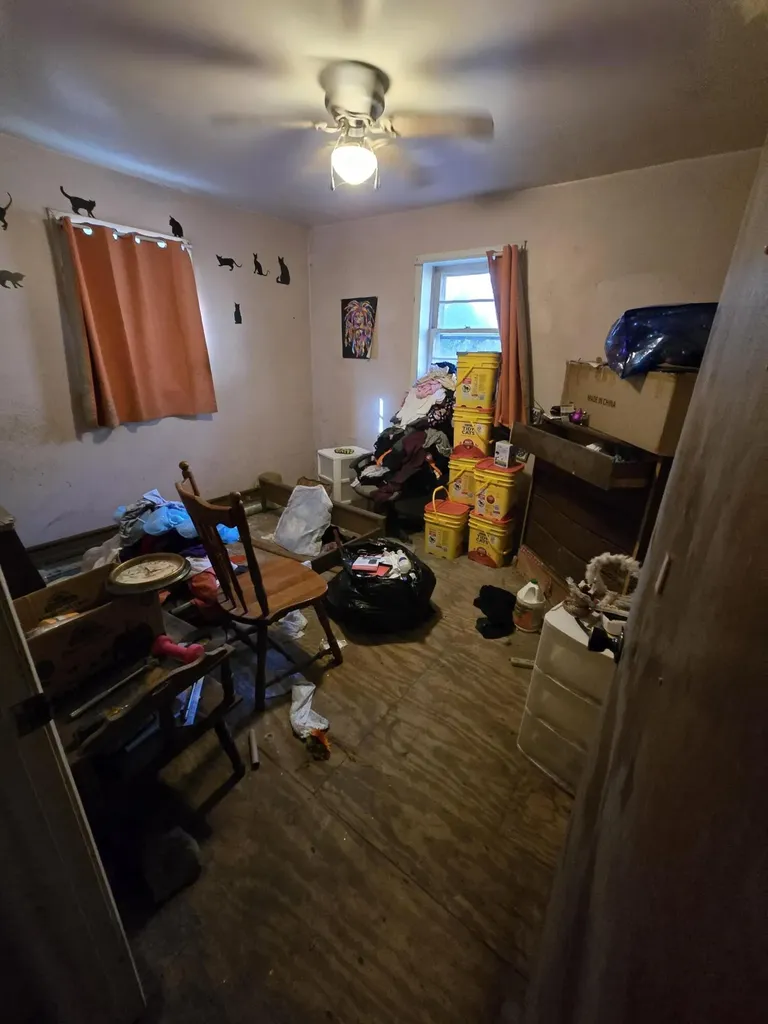 60 Dorothy Lane Hyden KY 41749