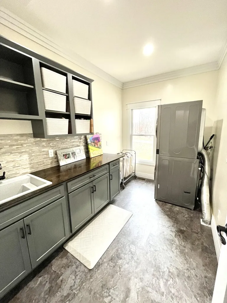 226 W Wilson Road Russell Springs KY 42642