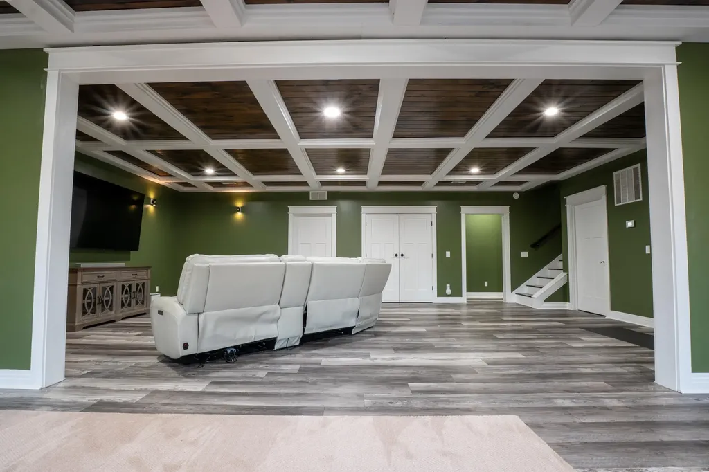 226 W Wilson Road Russell Springs KY 42642