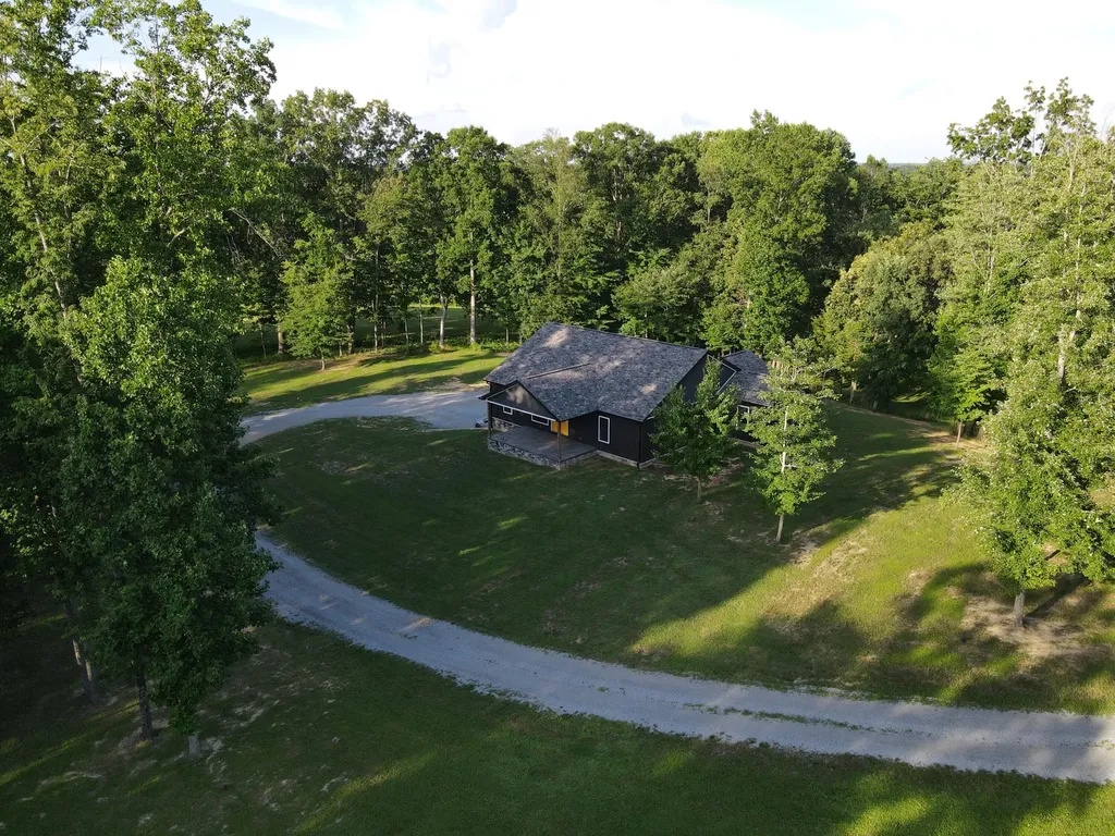 226 W Wilson Road Russell Springs KY 42642
