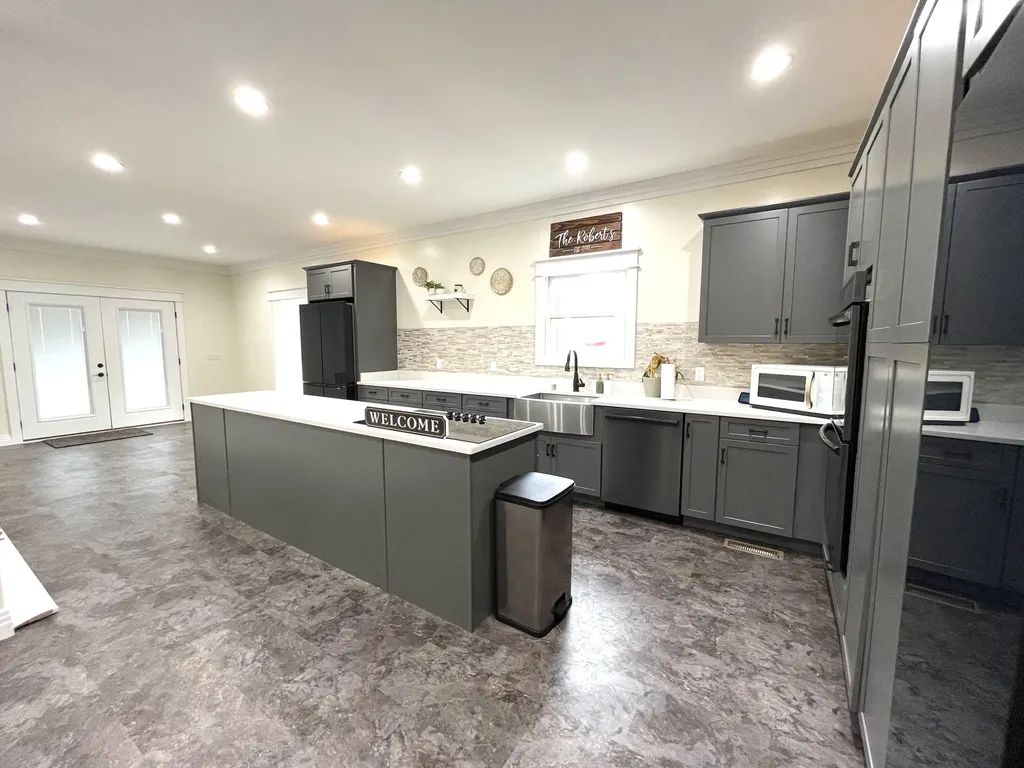 226 W Wilson Road Russell Springs KY 42642