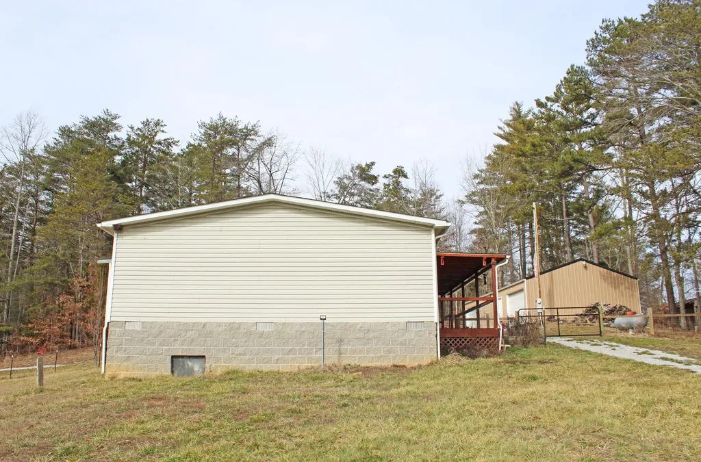 1036 Jesse Sears Road Somerset KY 42501