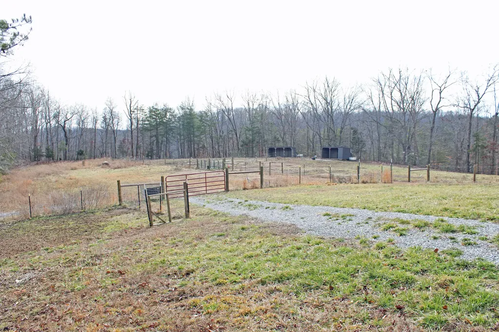 1036 Jesse Sears Road Somerset KY 42501