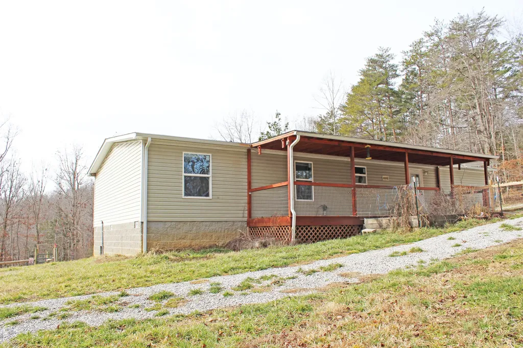 1036 Jesse Sears Road Somerset KY 42501
