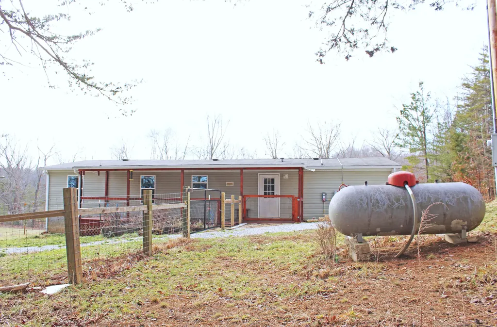 1036 Jesse Sears Road Somerset KY 42501
