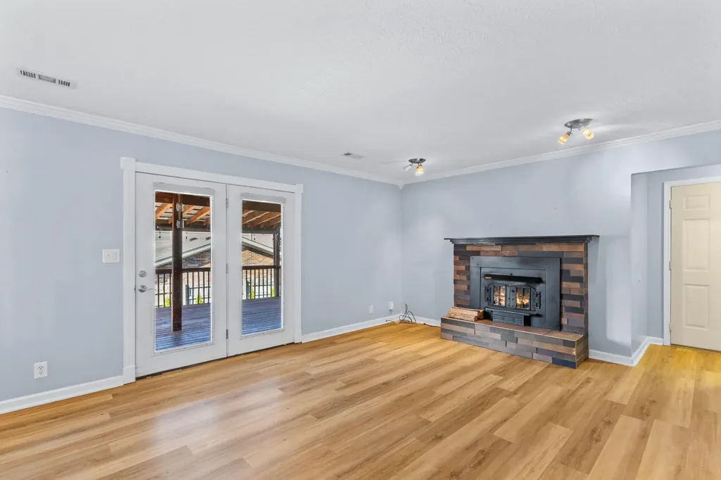 8010 Northern Spy Drive Louisville KY 40228