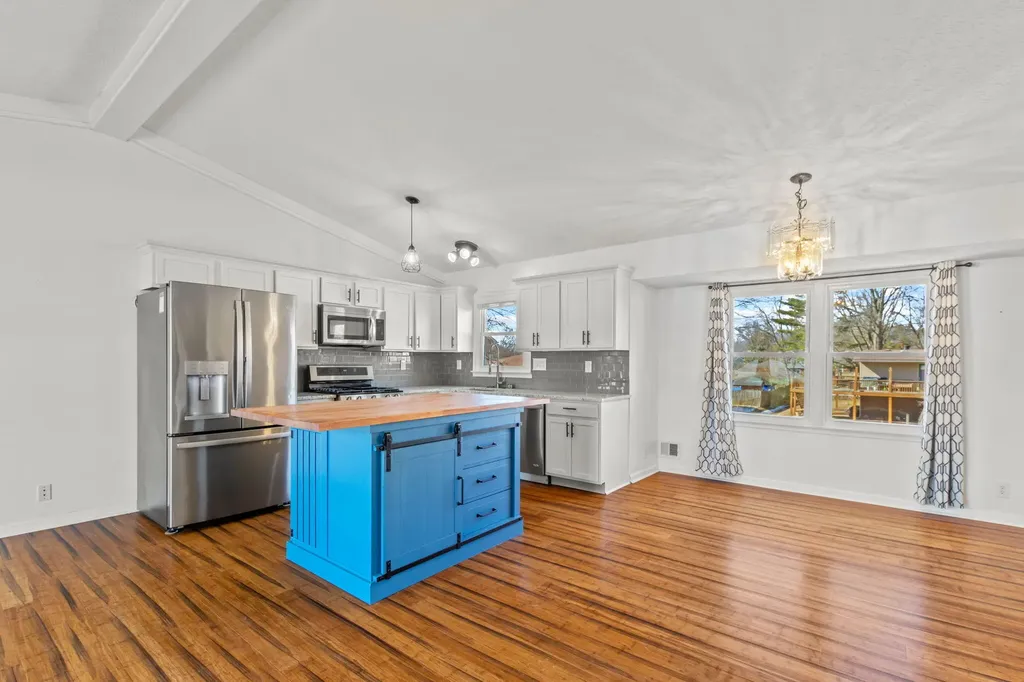 8010 Northern Spy Drive Louisville KY 40228