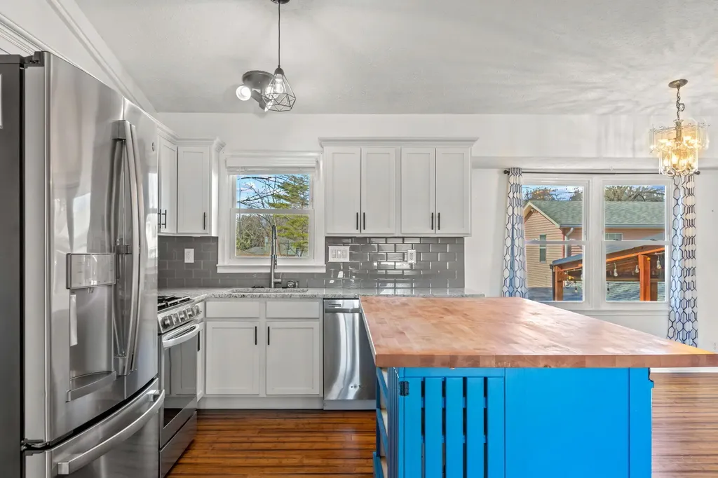 8010 Northern Spy Drive Louisville KY 40228