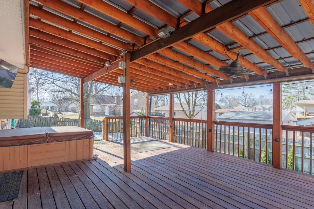 8010 Northern Spy Drive Louisville KY 40228