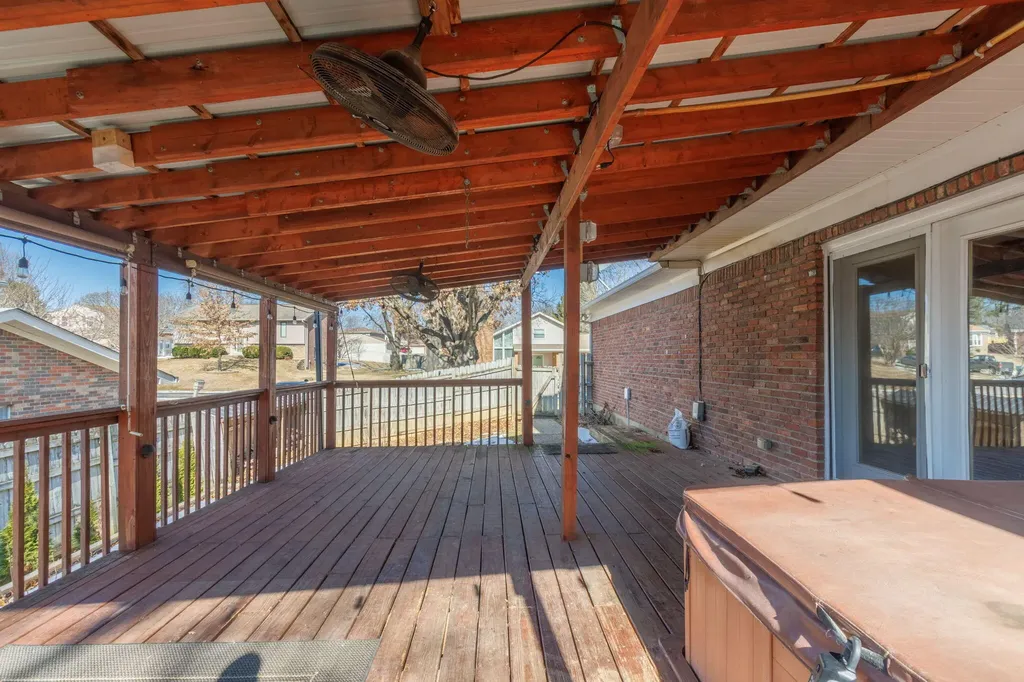 8010 Northern Spy Drive Louisville KY 40228