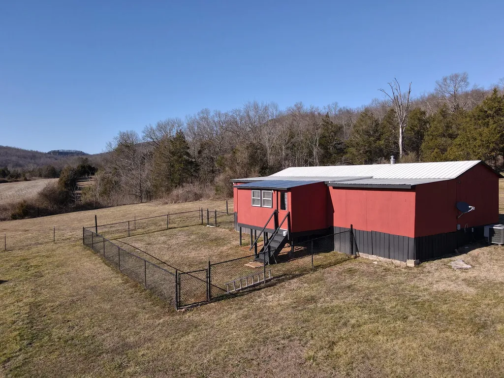 814 Parmleysville Road Monticello KY 42633