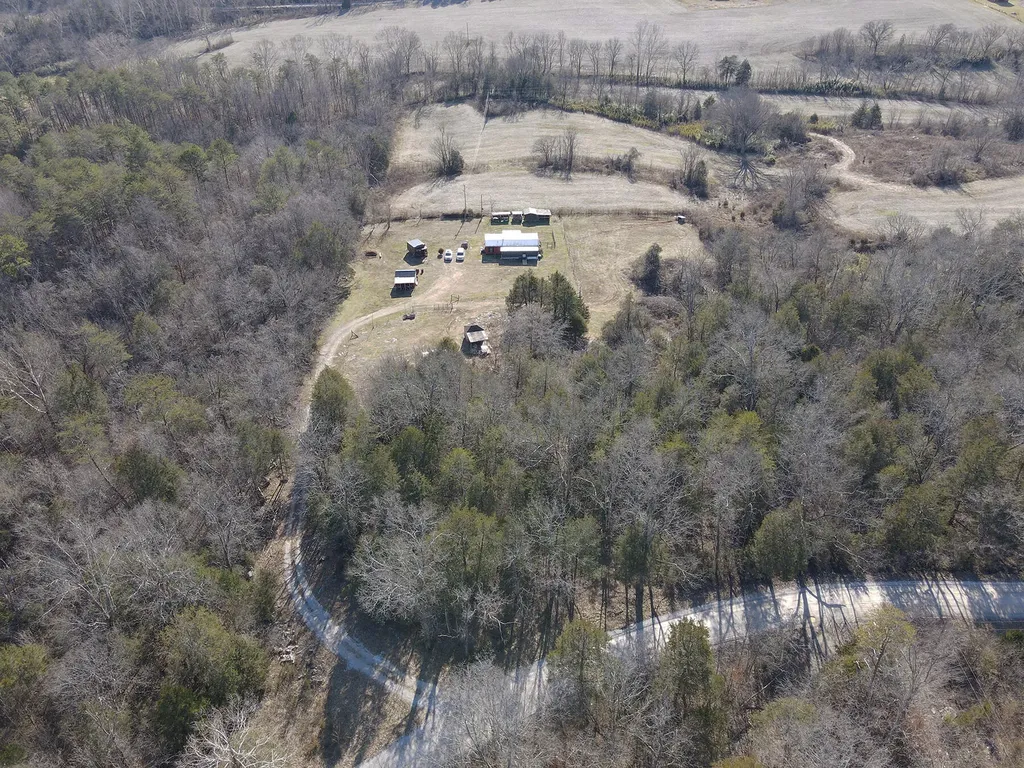 814 Parmleysville Road Monticello KY 42633