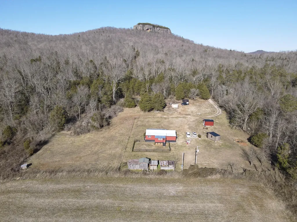 814 Parmleysville Road Monticello KY 42633