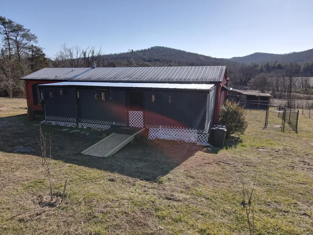 814 Parmleysville Road Monticello KY 42633