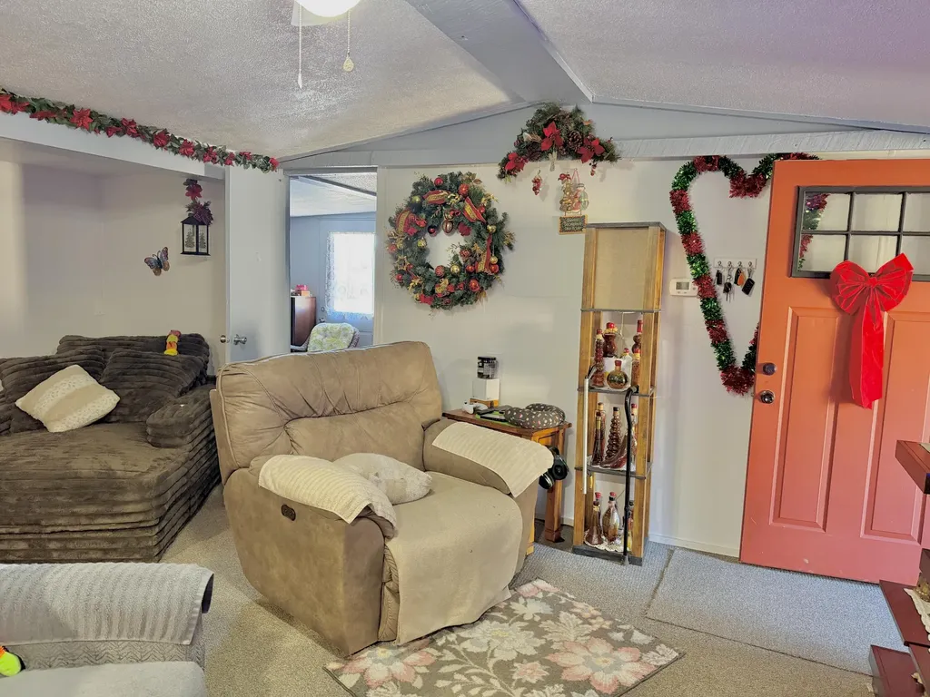814 Parmleysville Road Monticello KY 42633