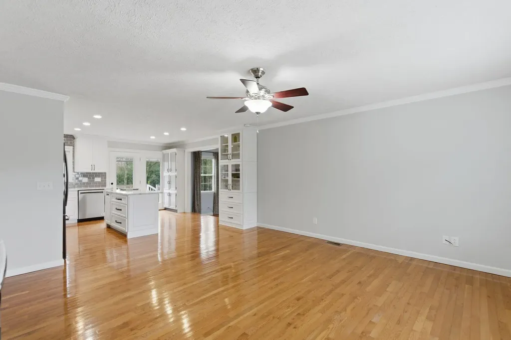 1790 Fogg Pike Mt Sterling KY 40353