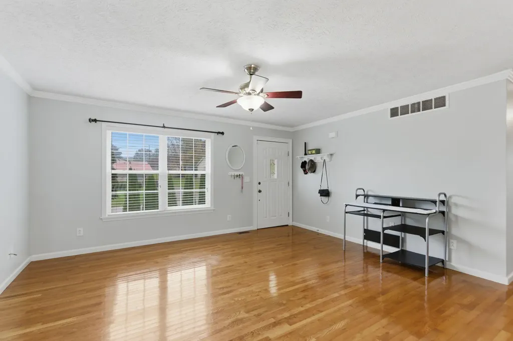 1790 Fogg Pike Mt Sterling KY 40353