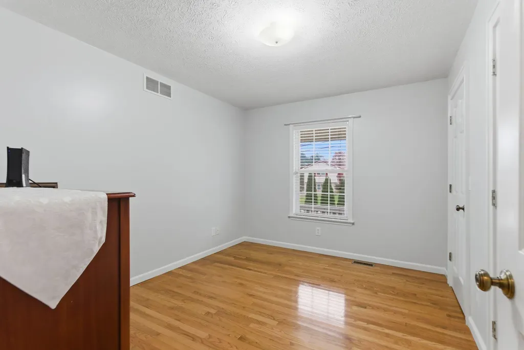 1790 Fogg Pike Mt Sterling KY 40353