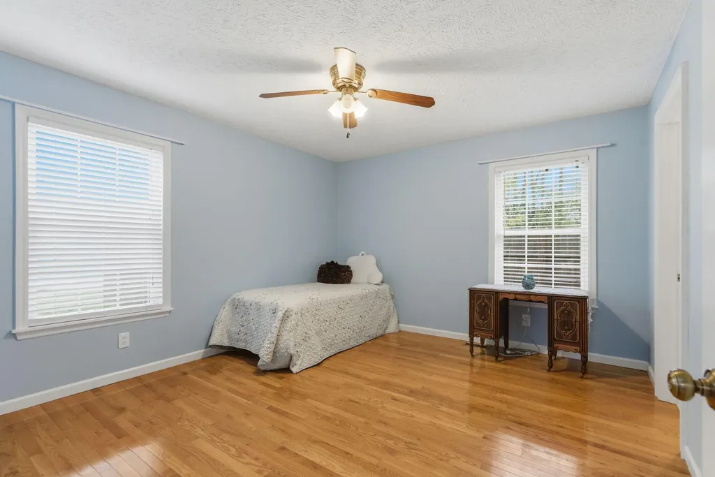 1790 Fogg Pike Mt Sterling KY 40353