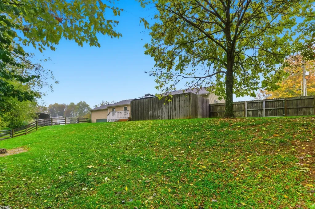 1790 Fogg Pike Mt Sterling KY 40353