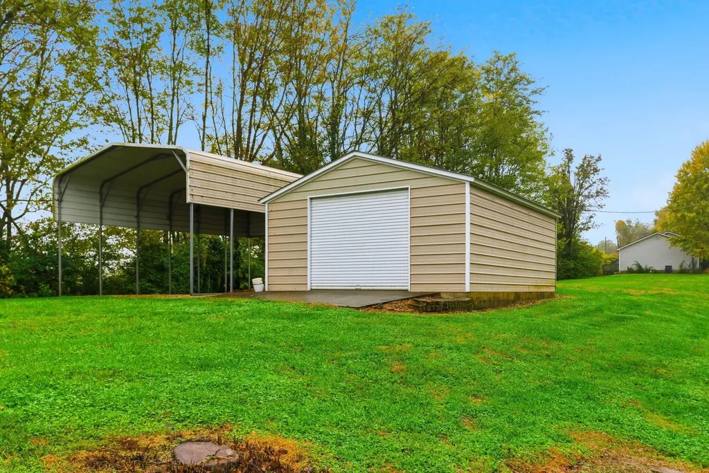 1790 Fogg Pike Mt Sterling KY 40353