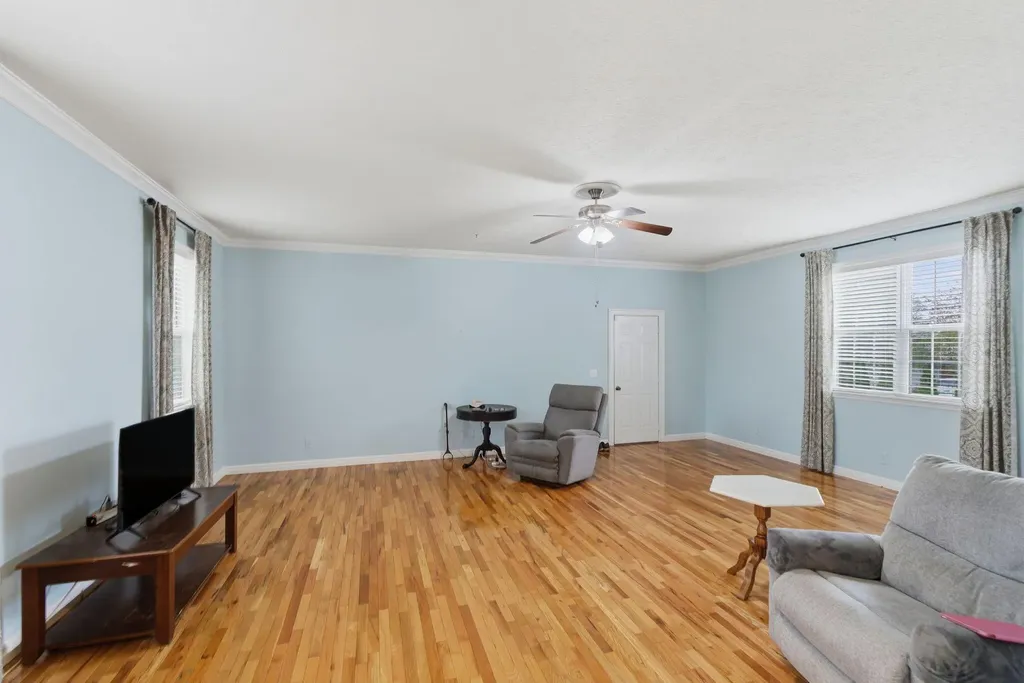 1790 Fogg Pike Mt Sterling KY 40353
