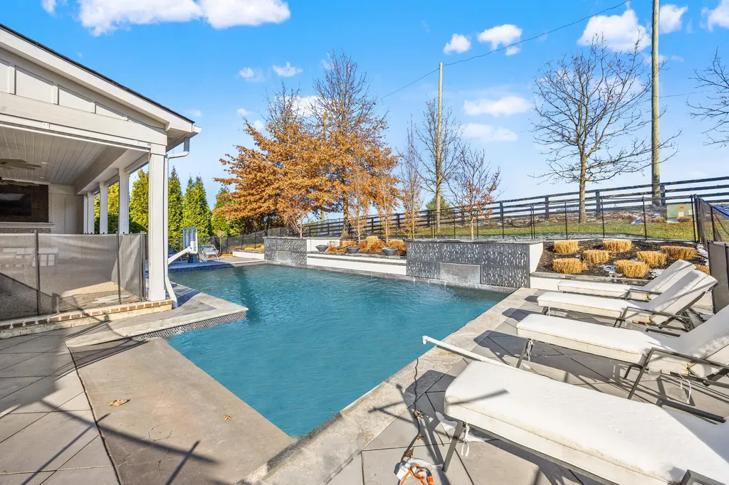3096 Bobwhite Trail Lexington KY 40509