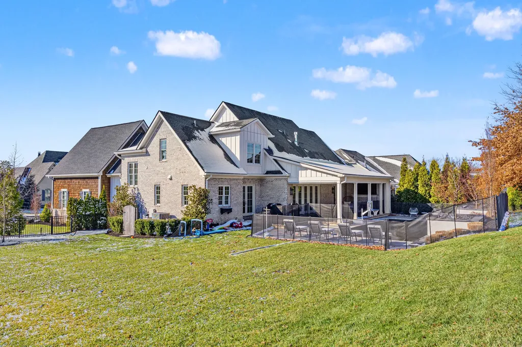 3096 Bobwhite Trail Lexington KY 40509